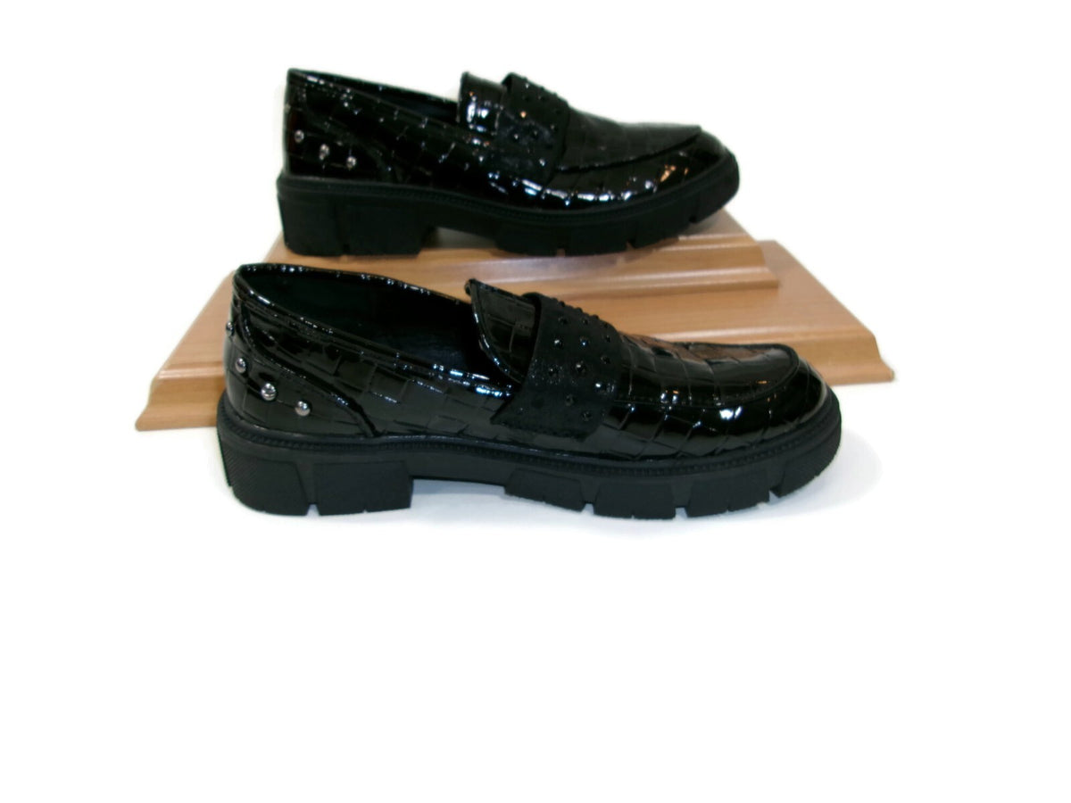 Vince Camuto Pre Teen Girls Black Patent W/Studded Band & Back Shoes Size 3 M
