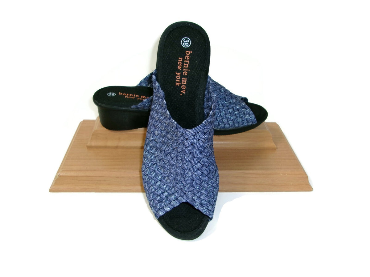 Bernie Mev Womens Shoes size 7 US EU 38 Elastic Blue Woven Slip Ons Comfy