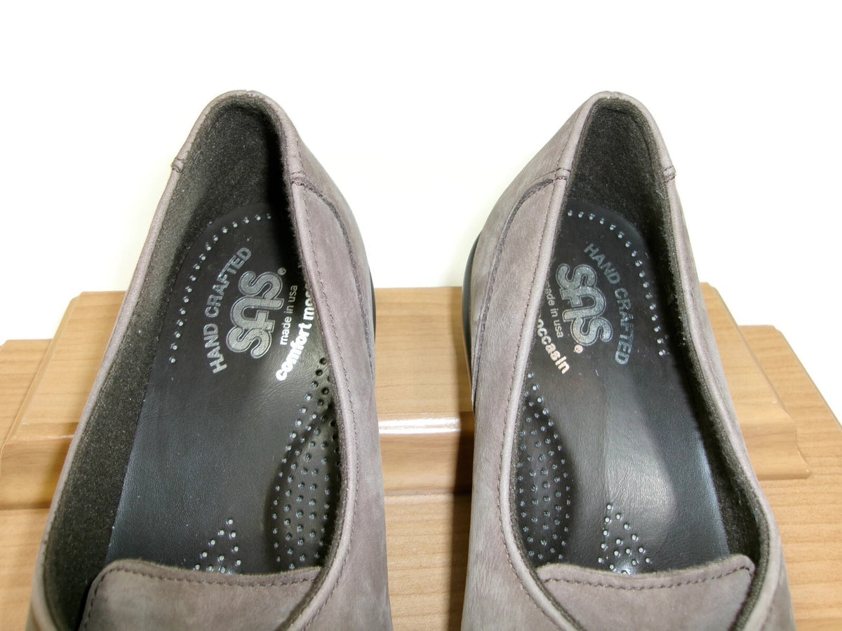 SAS Womens Hand Crafted Comfort Leather Moccasiins Taupe Brown Shoes Size 6.5 W