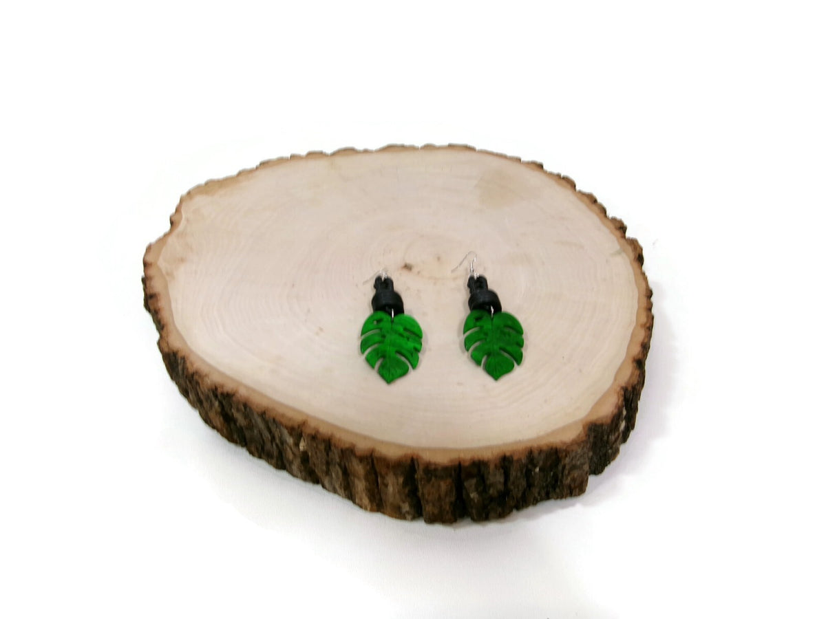 Womens Ear Candy Statement Drop Earrings Green Acrylic Leaf & Rubber Design