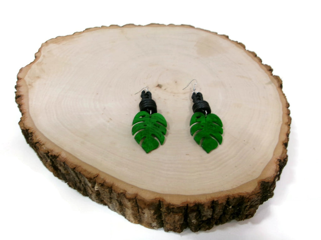 Womens Ear Candy Statement Drop Earrings Green Acrylic Leaf & Rubber Design