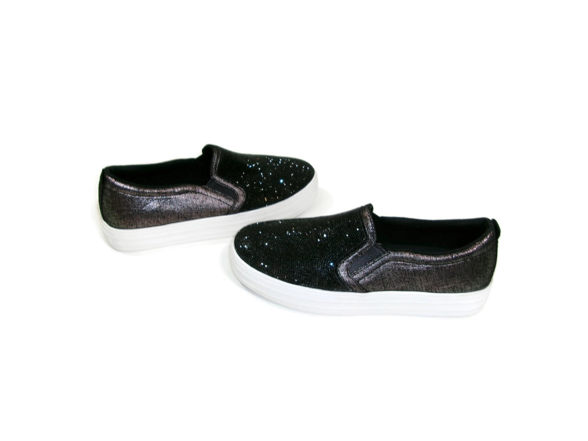 Skechers Womens  Black Casual Sneakers Slip On Flats Shoes w/ Rhinestones Size 7