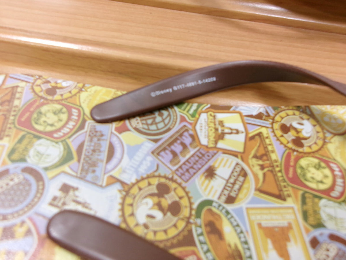 Walt Disney World Mens Flip Flops w/ Multi Park Logo Patterns Brown Size M 6 - 7