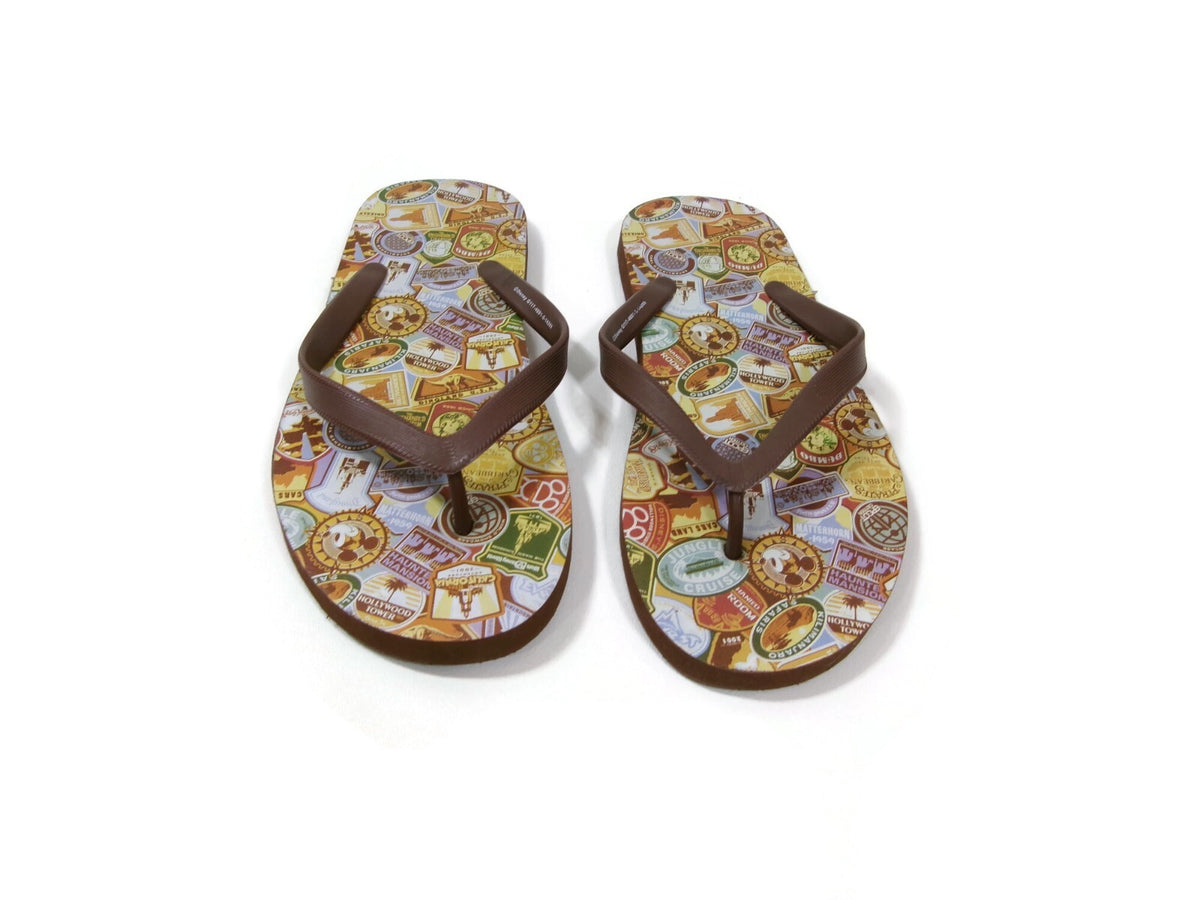 Walt Disney World Mens Flip Flops w/ Multi Park Logo Patterns Brown Size M 6 - 7