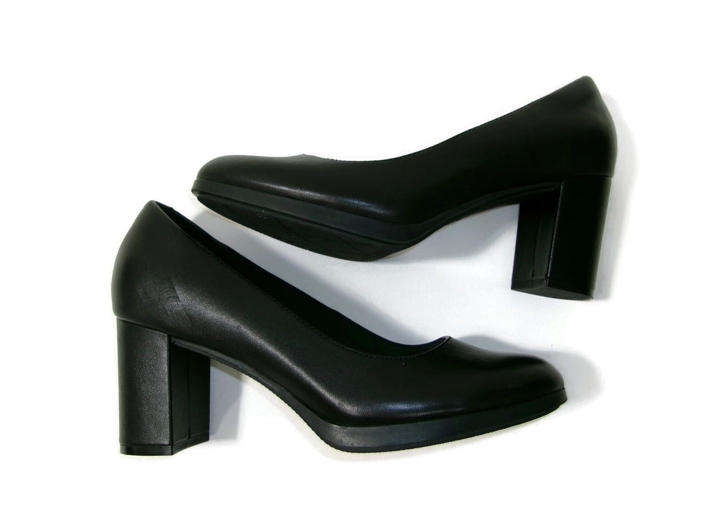 Clarks Collection Womens Black Leather Shoes Size 8.5 M Slip On High Heel Pumps