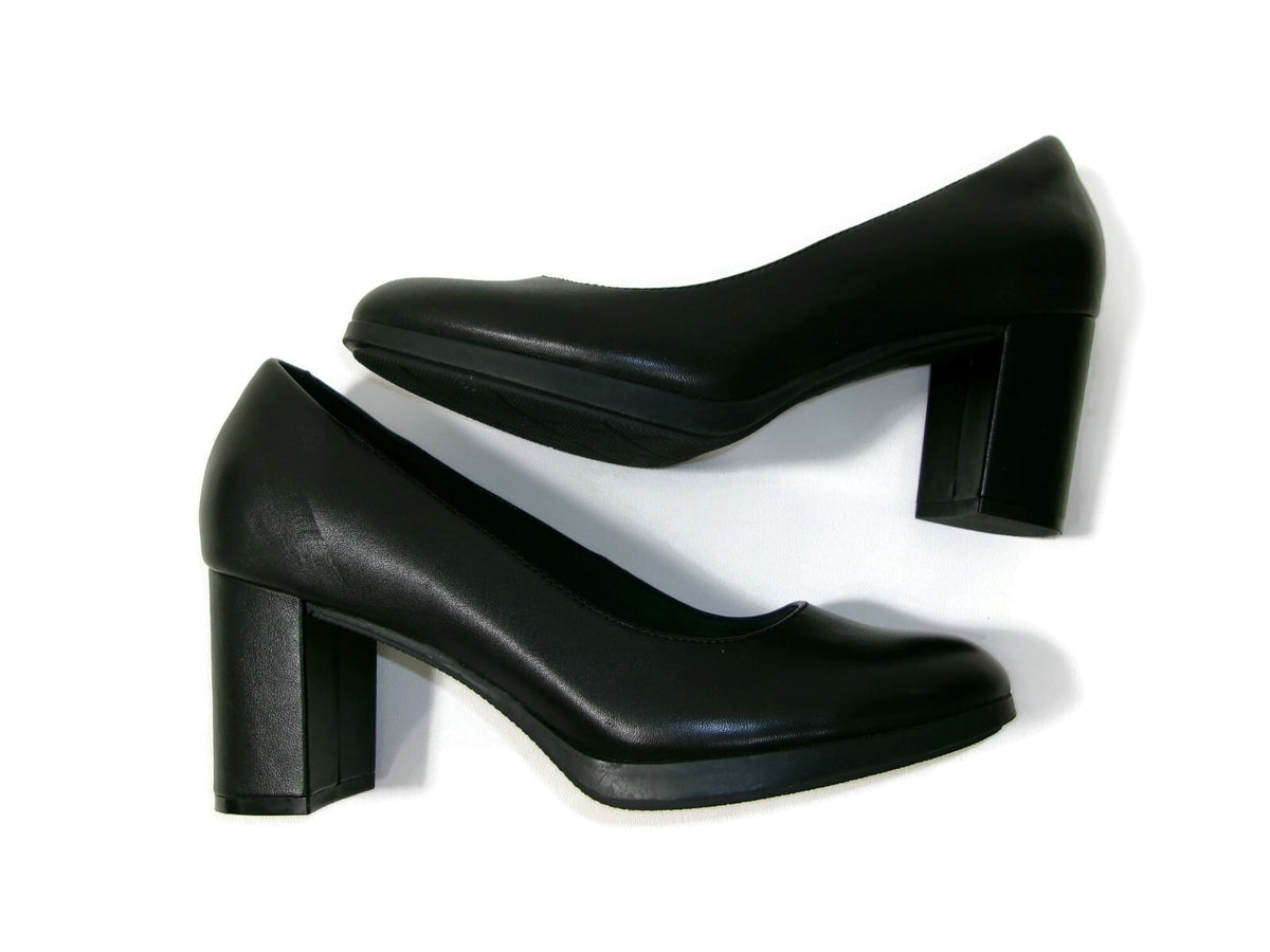 Clarks Collection Womens Black Leather Shoes Size 8.5 M Slip On High Heel Pumps