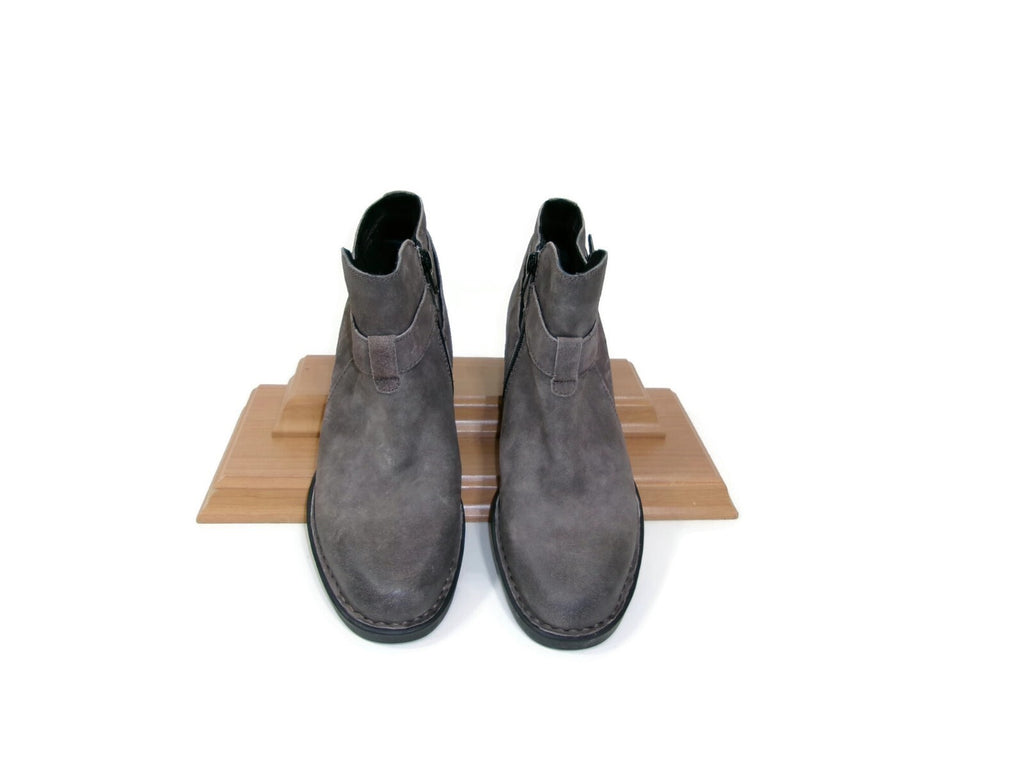 Womens BORN Gray Leather Distressed Short Ankle Boots Shoes Size 7 M Side Zip