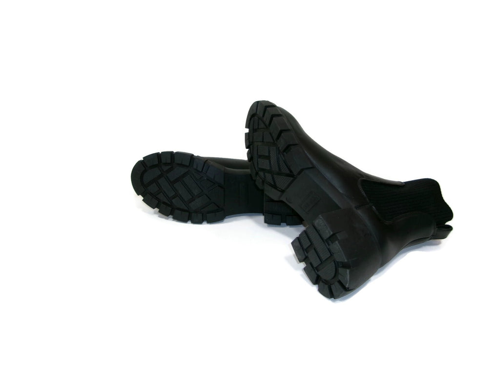 Womens STEVE MADDEN  Chunky Black Sock Boots Shoes Hayle  Ankle Slip ON Size 8.5