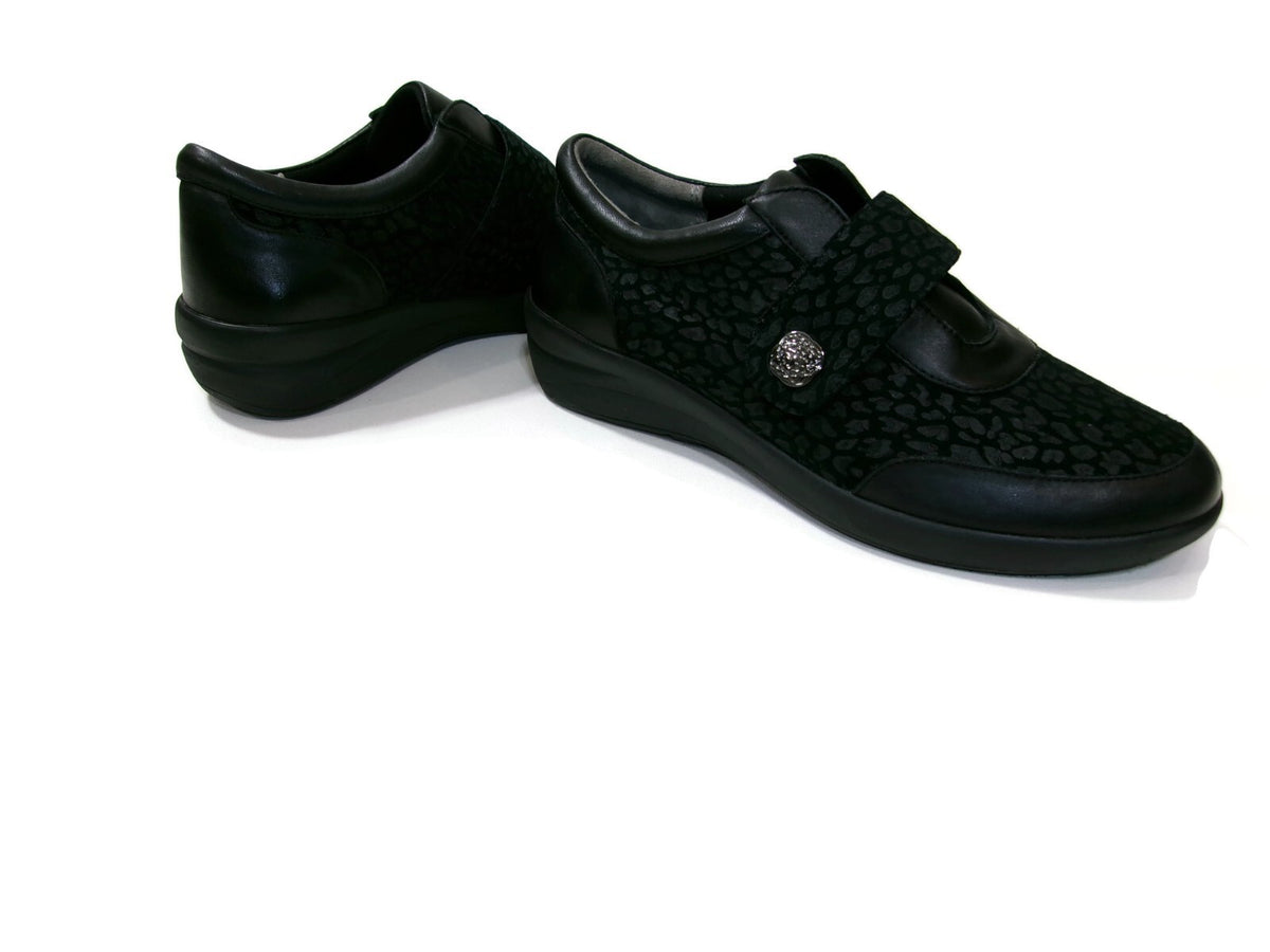 Ziera Nicky Womens Black Leopard Sneakers Shoes size 8.5 W  Missing Insoles $199
