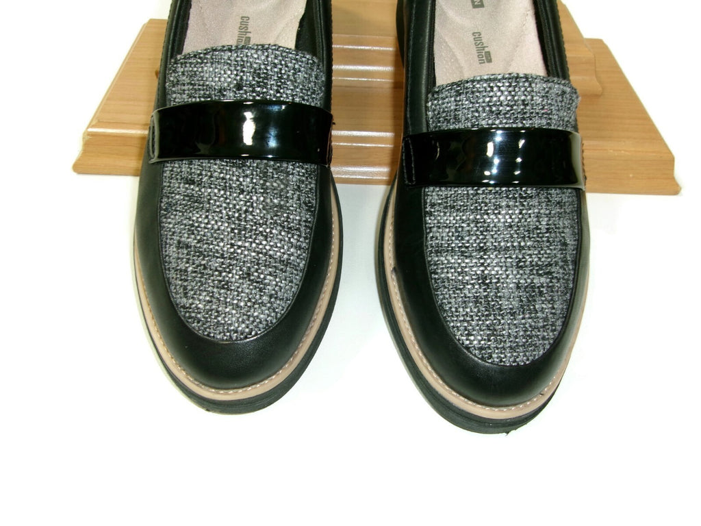 Clarks Womens Shoes Size 9.5 M Black Leather & Tweed & Patent Low Wedge Heels