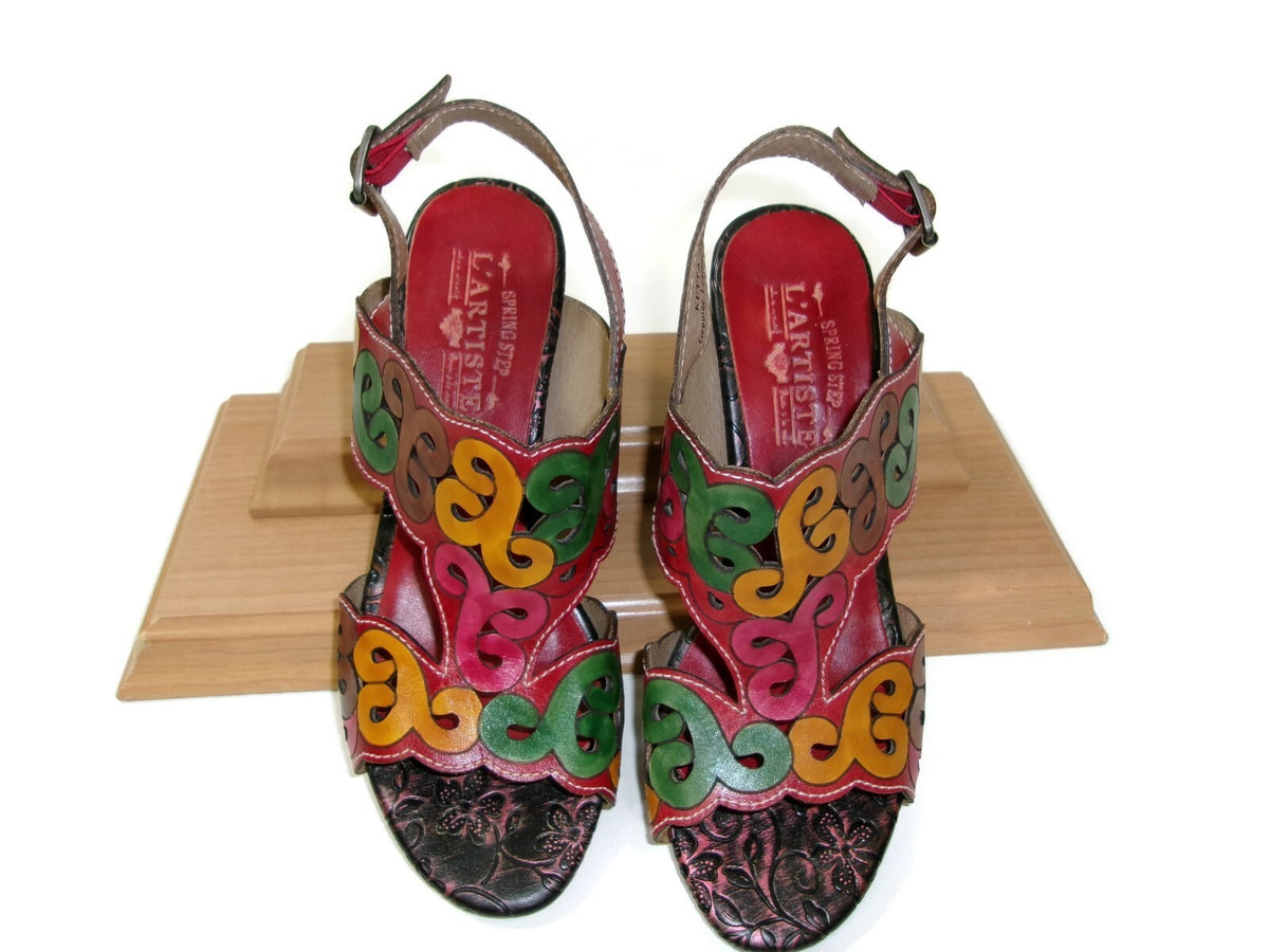 L'Artiste Ketta Spring Step Womens Red Multi  Sandals Shoes size 7.5-8 US EU 38
