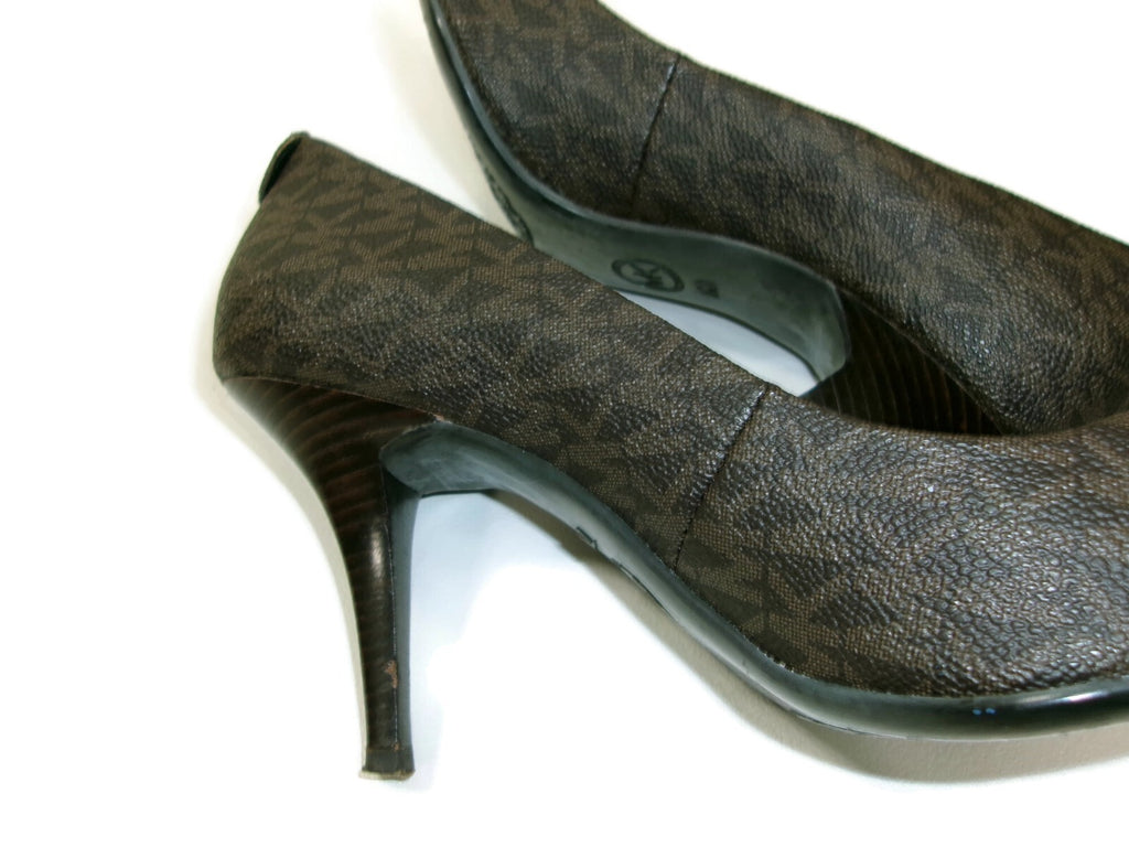 Michael Kors Womens Brown Signature Monogram  Logo Flex Pumps Heels Shoes Size 7