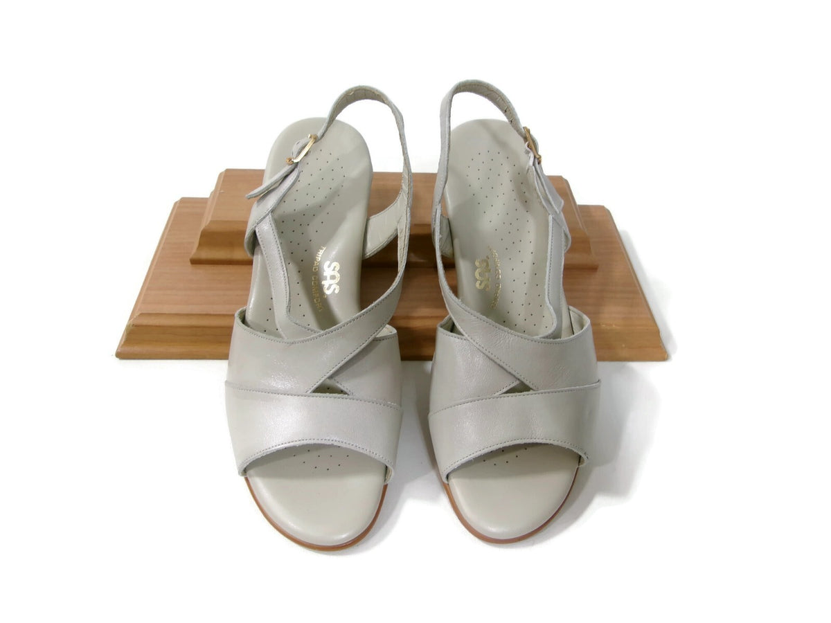 SAS Womens Sandals Shoes Size 9.5 W   Cream / Taupe  Leather Low Heels Comfort