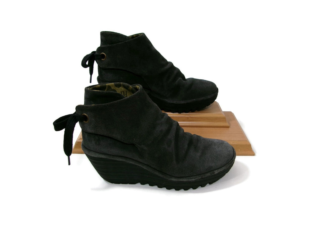 Fly London Yebi Ruched Gray Suede Leather Ankle Boots Booties Size US  8-8.5 39