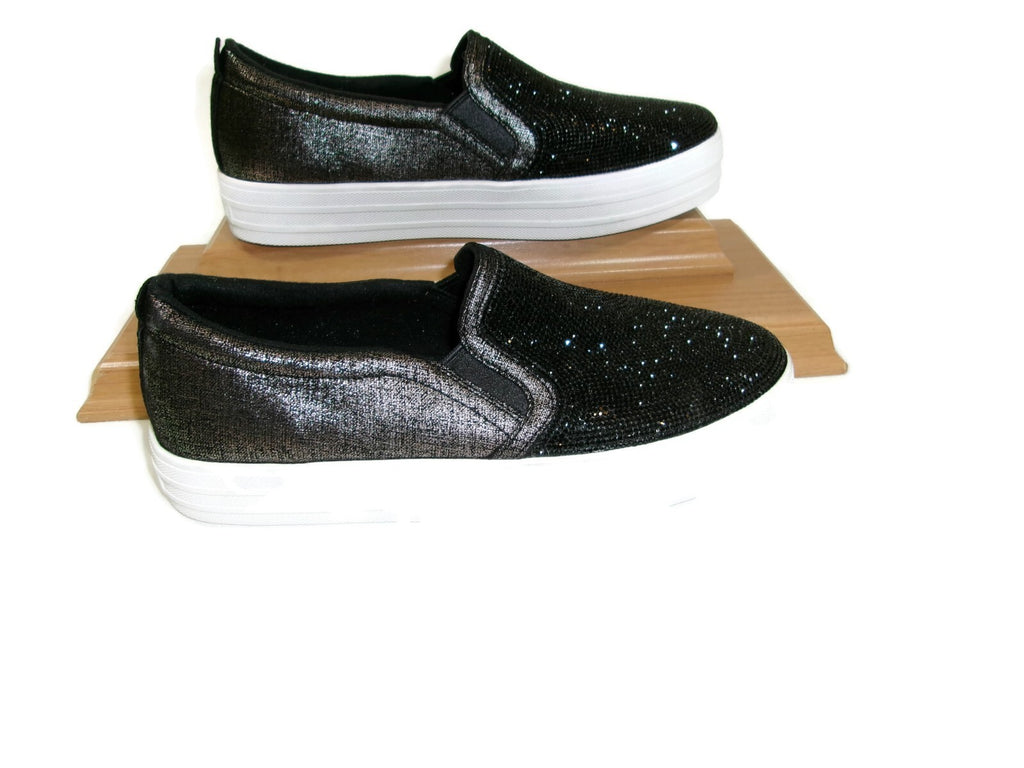 Skechers Womens  Black Casual Sneakers Slip On Flats Shoes w/ Rhinestones Size 7