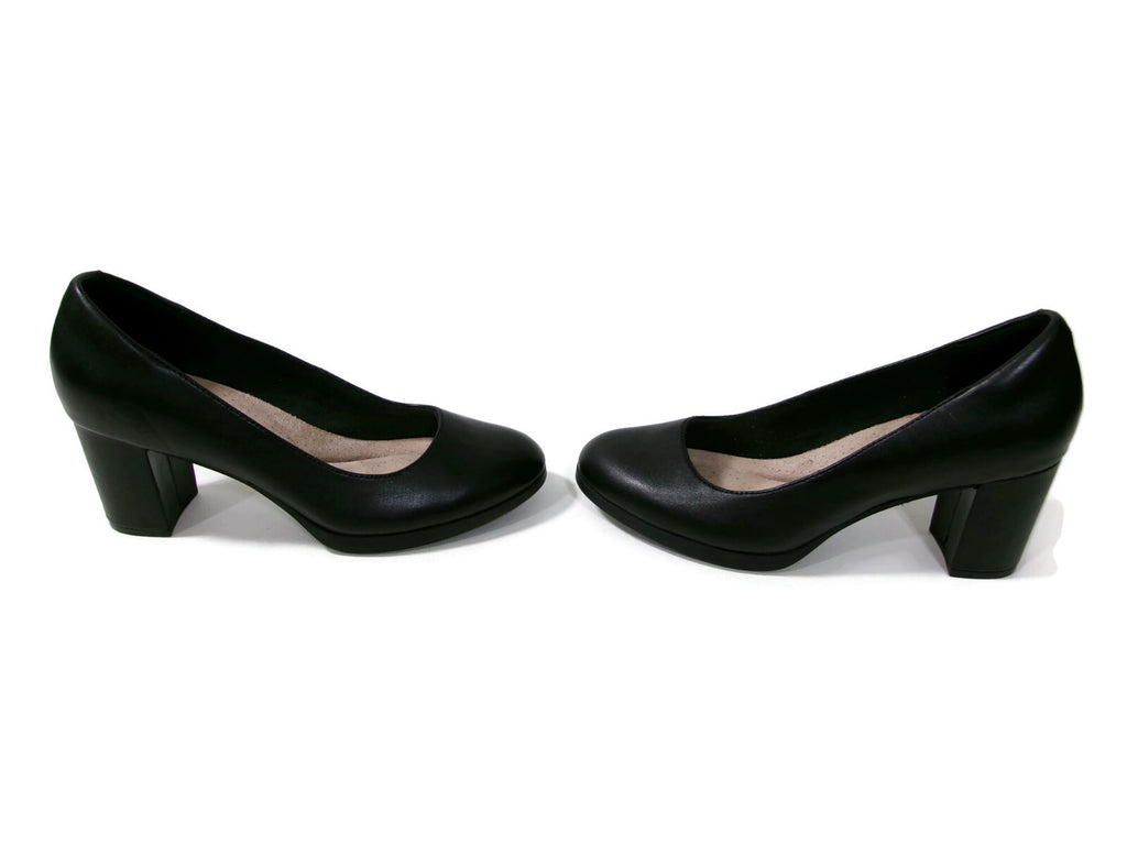 Clarks Collection Womens Black Leather Shoes Size 8.5 M Slip On High Heel Pumps