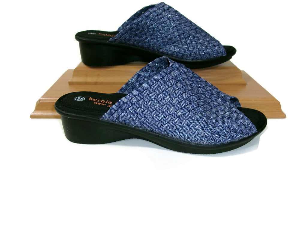 Bernie Mev Womens Shoes size 7 US EU 38 Elastic Blue Woven Slip Ons Comfy