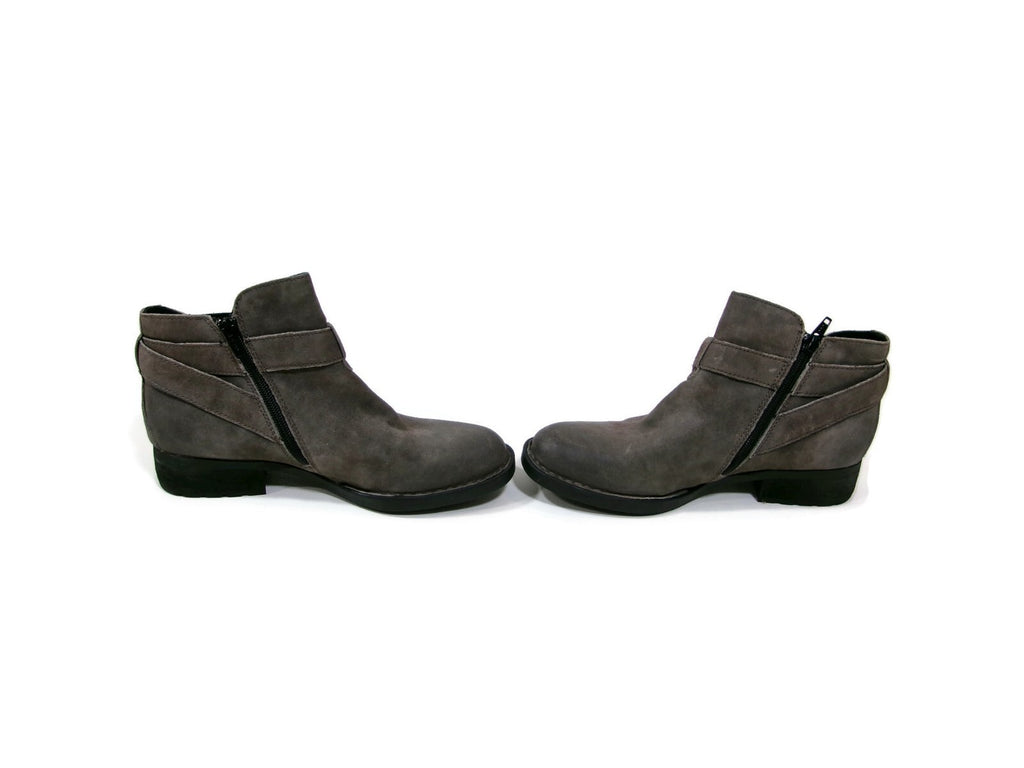 Womens BORN Gray Leather Distressed Short Ankle Boots Shoes Size 7 M Side Zip