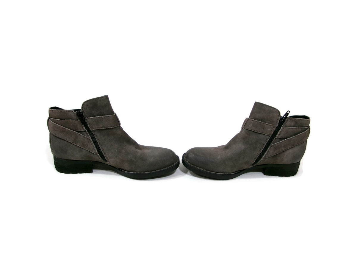Womens BORN Gray Leather Distressed Short Ankle Boots Shoes Size 7 M Side Zip