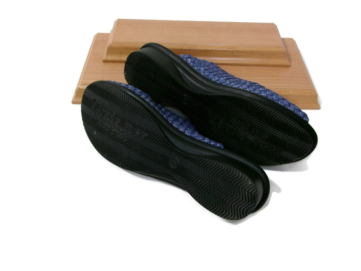 Bernie Mev Womens Shoes size 7 US EU 38 Elastic Blue Woven Slip Ons Comfy