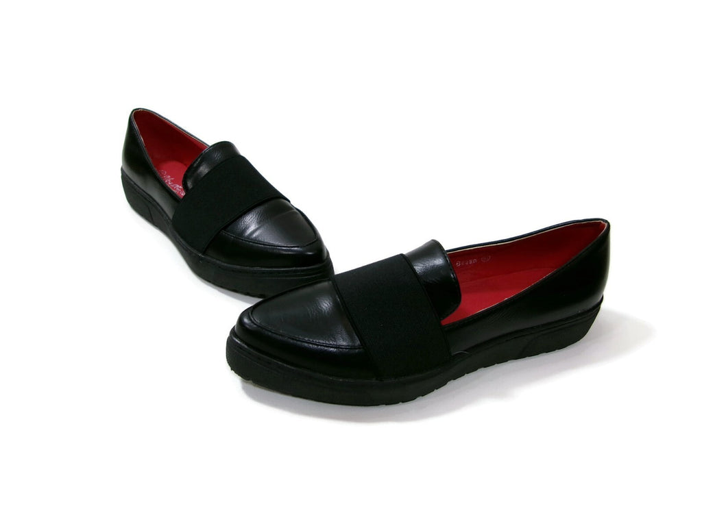 Herstyle Womens Black Wide Elastic Band Loafers Shoes size 8.5 M Red Inner Soles